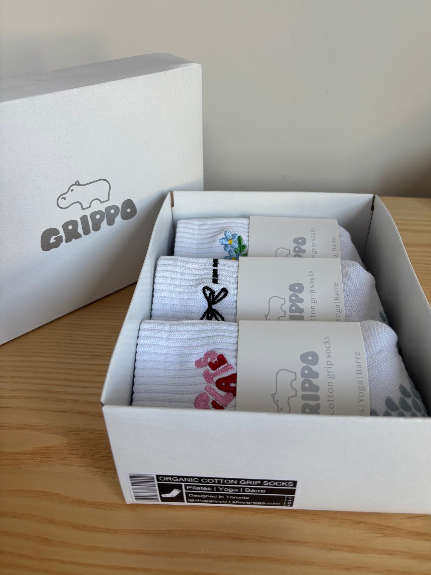 Mini sneaker box gift set